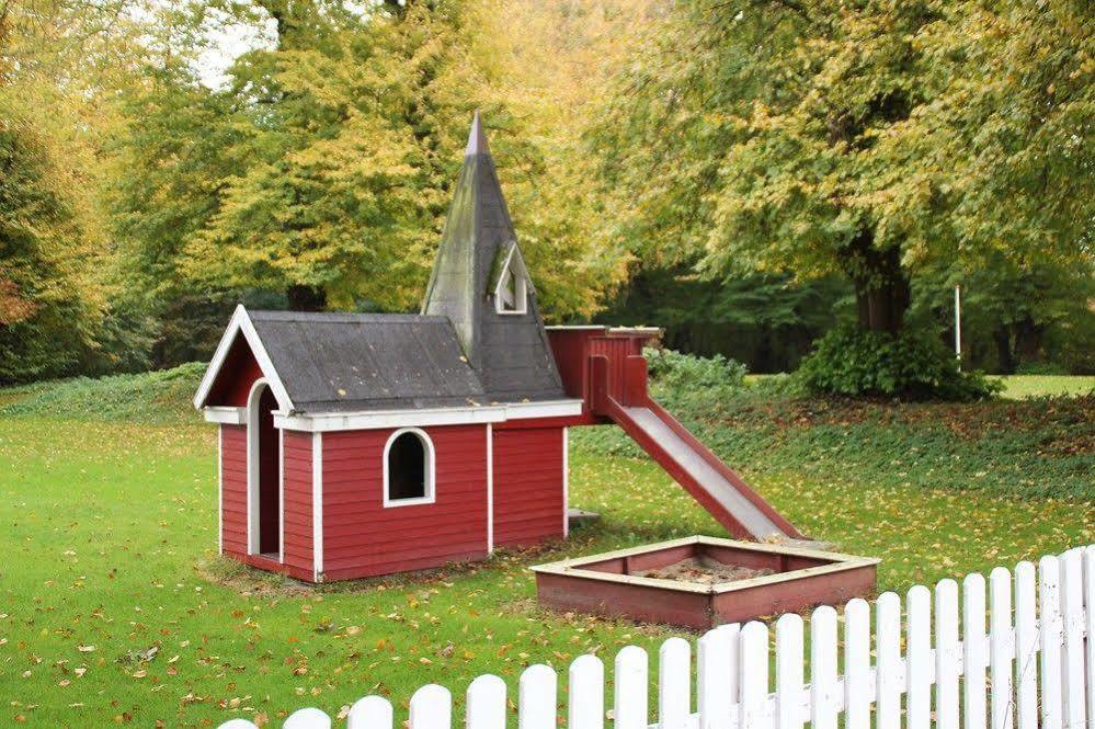 Store Restrup Manor House Extérieur photo