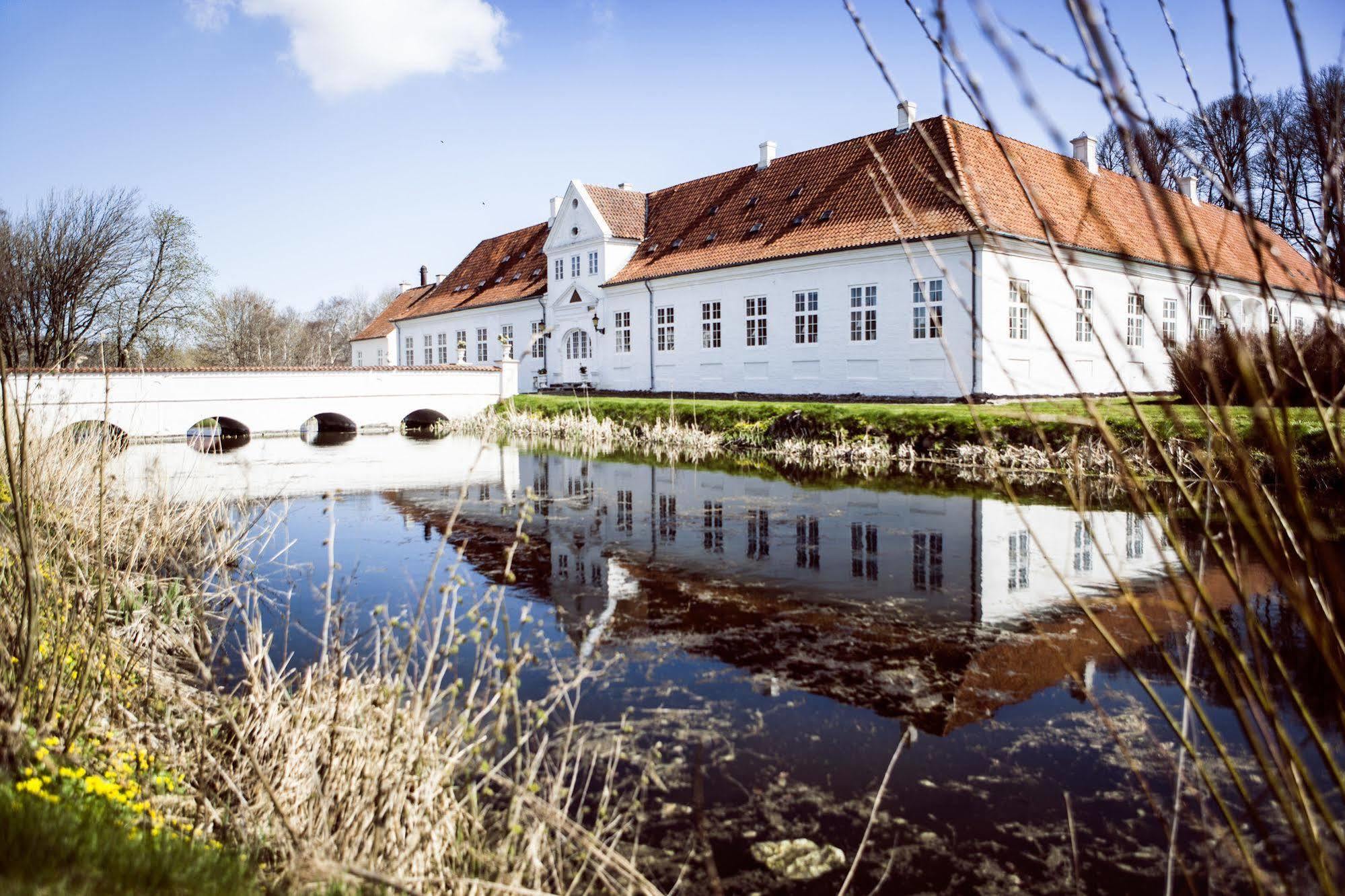 Store Restrup Manor House Extérieur photo