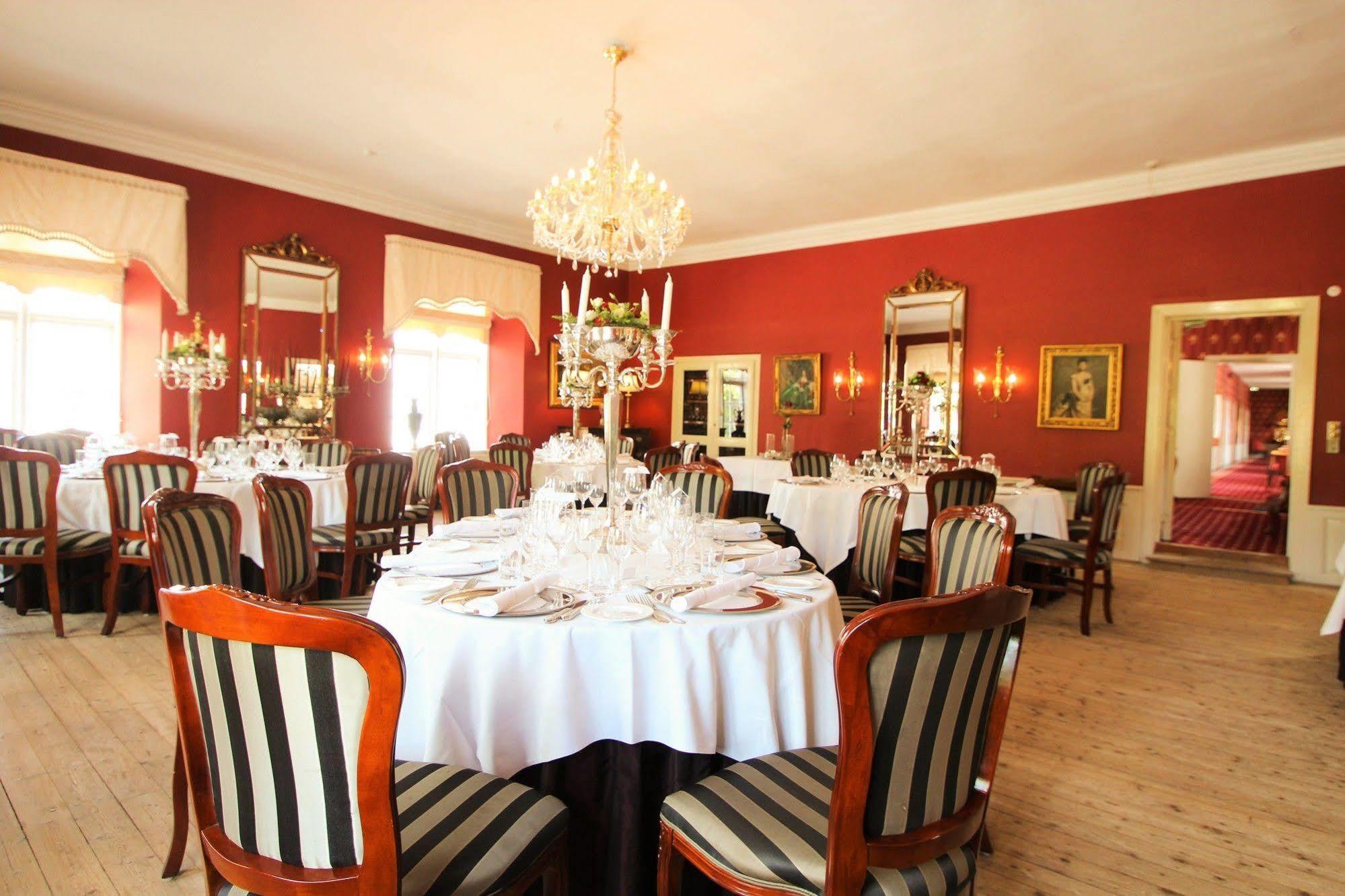 Store Restrup Manor House Extérieur photo