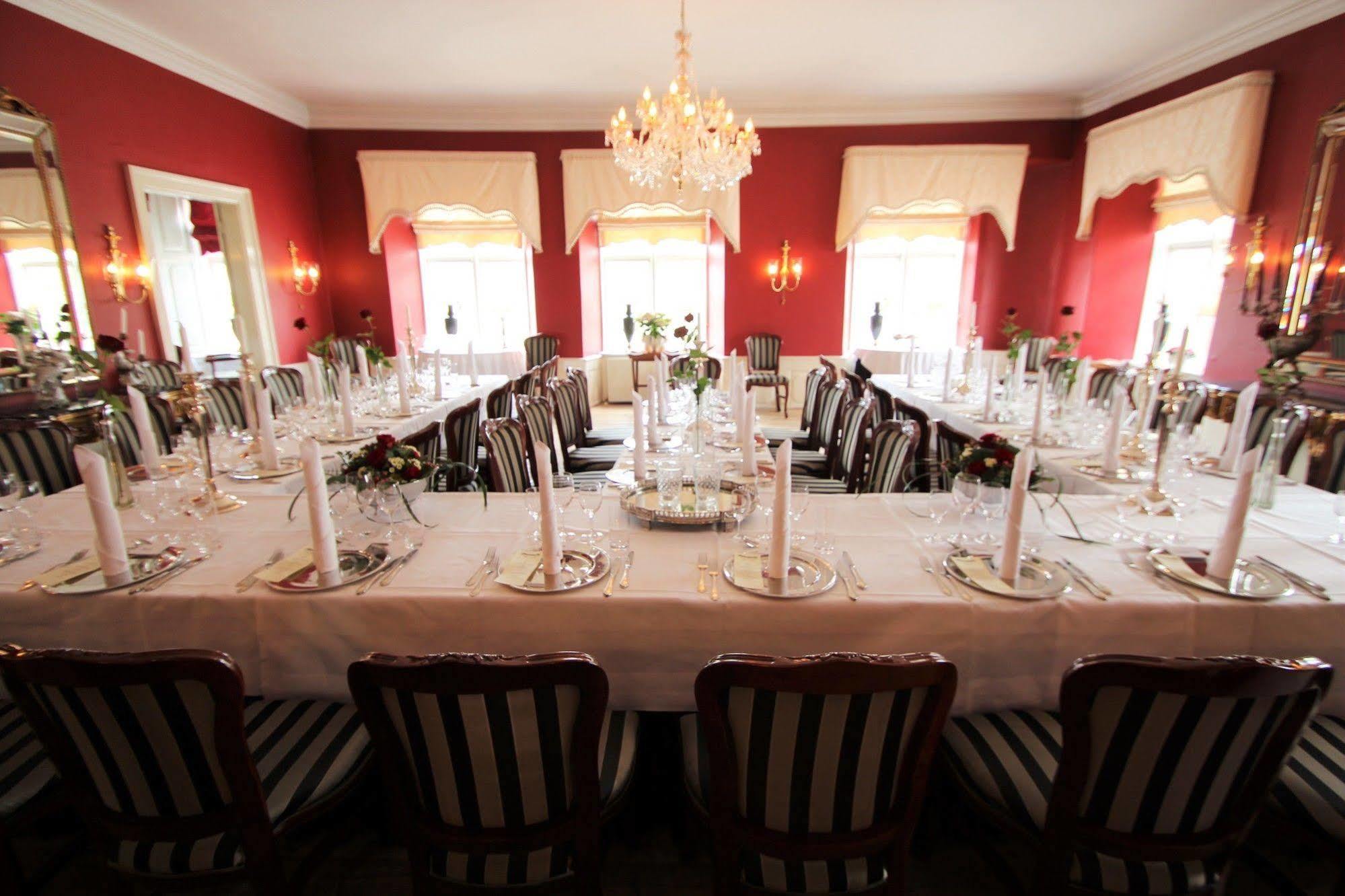 Store Restrup Manor House Extérieur photo