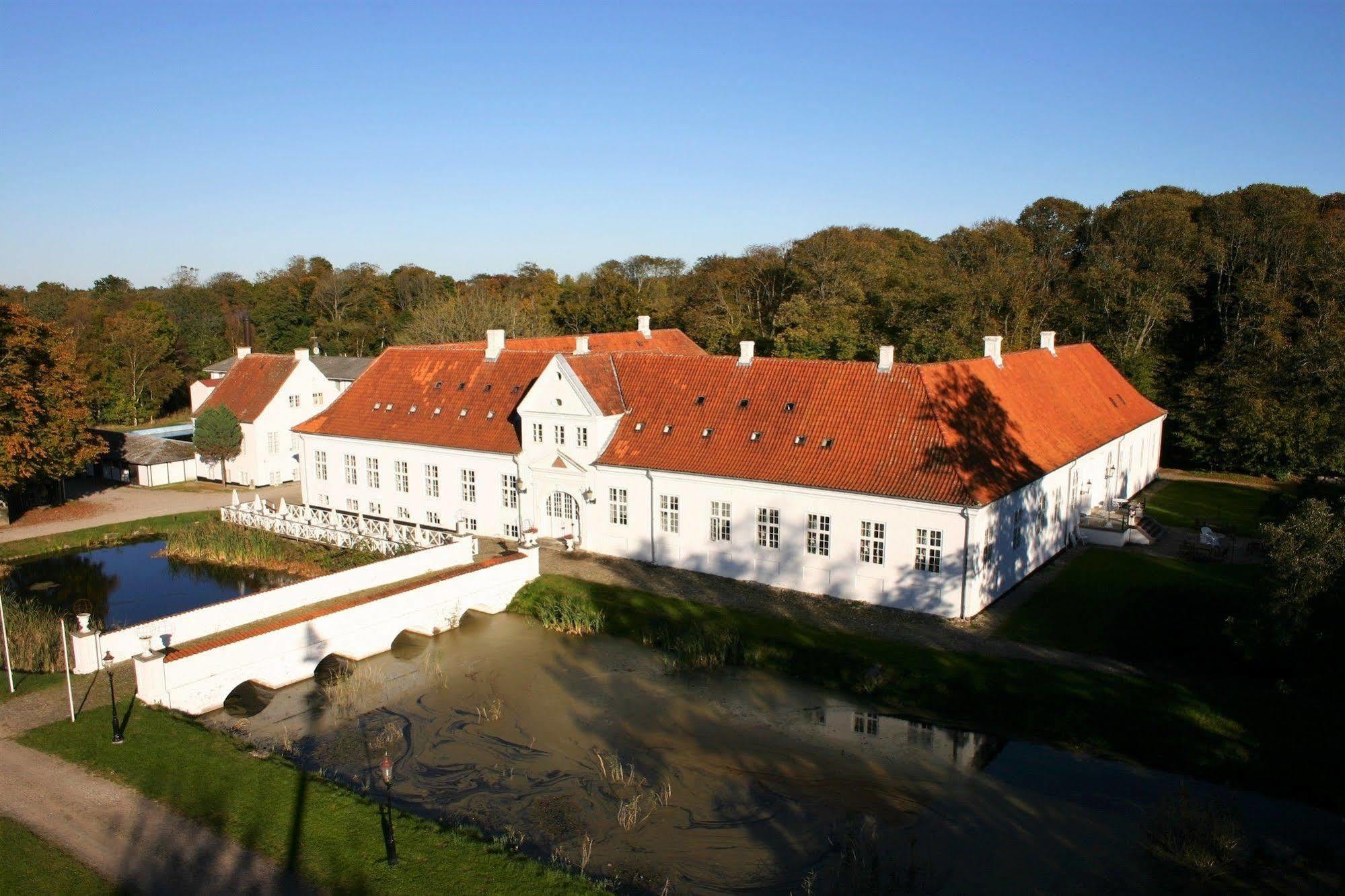 Store Restrup Manor House Extérieur photo
